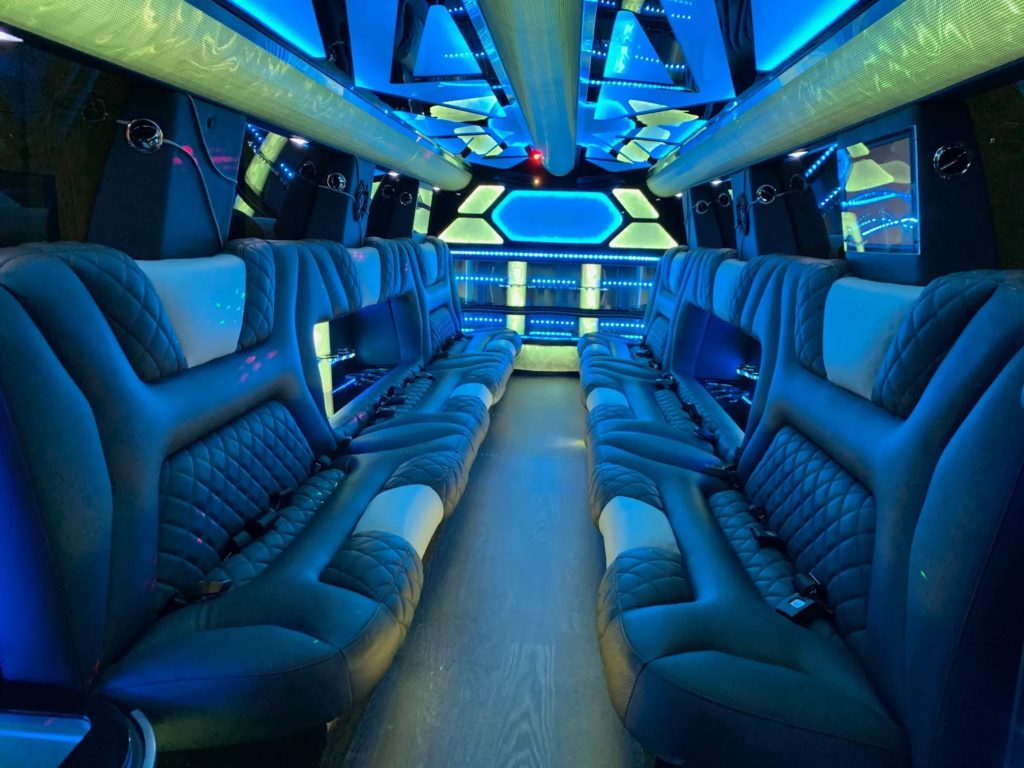 22 Passengers Infinity QR Interior
